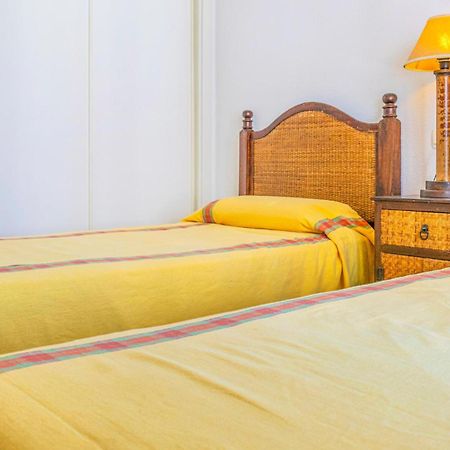 Lovely Apartment In Marbella With Kitchenette Ngoại thất bức ảnh